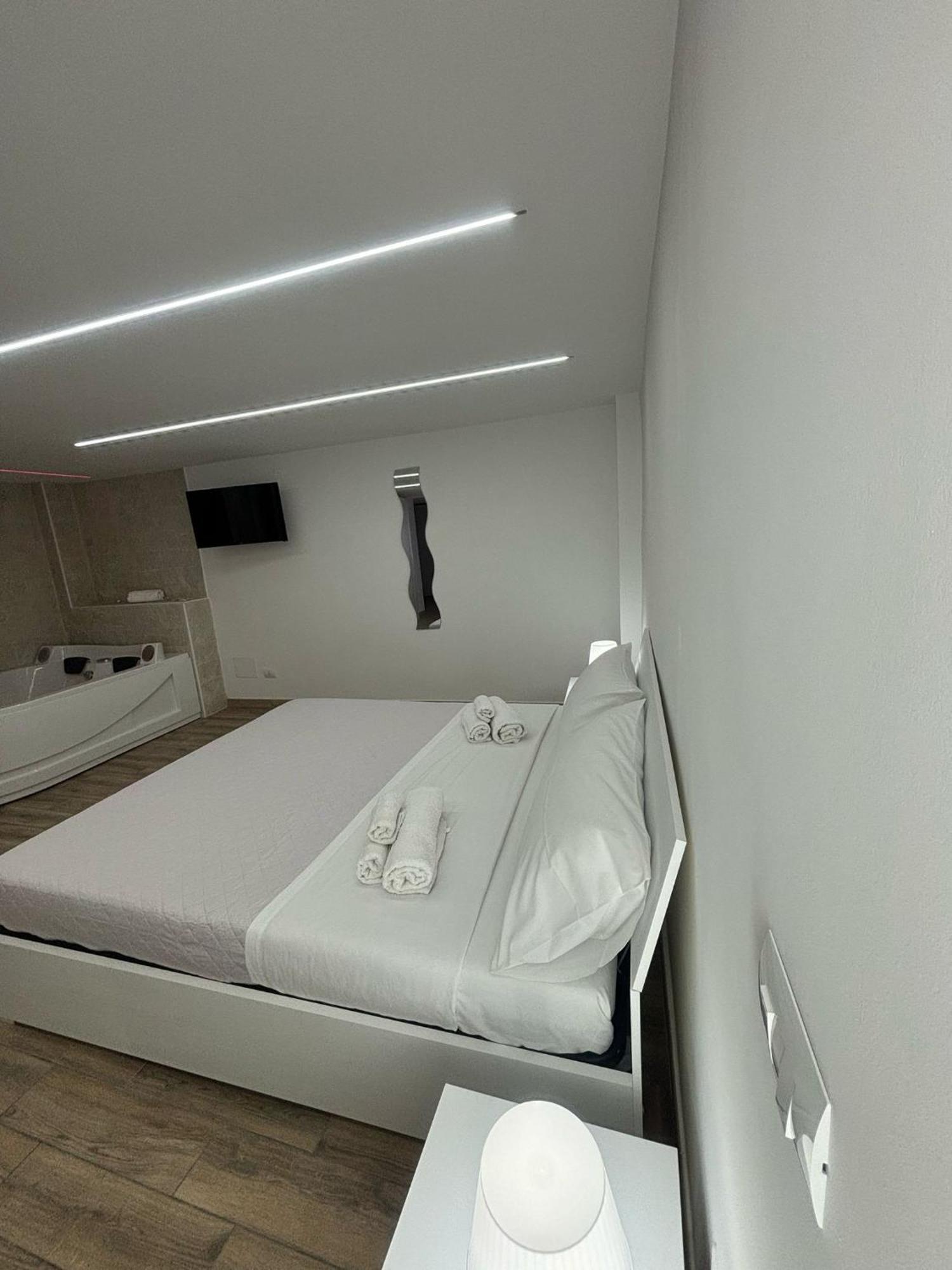 Carmen'S House Bed & Breakfast Нетуно Екстериор снимка